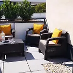 Moments - Emerald Penthouse 아파트 *