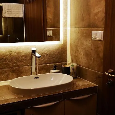 Apartman Moments - Emerald Penthouse *