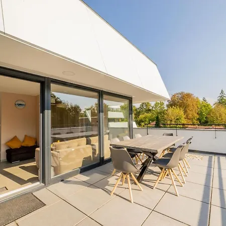 Moments - Emerald Penthouse Daire *