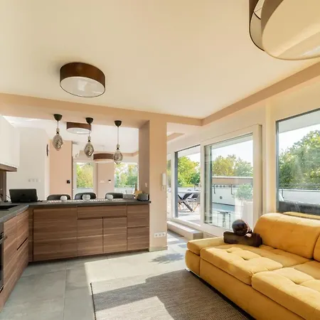 Moments - Emerald Penthouse