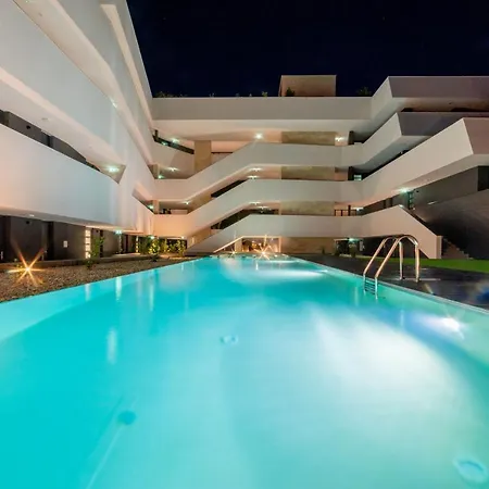 Daire Moments - Emerald Penthouse *