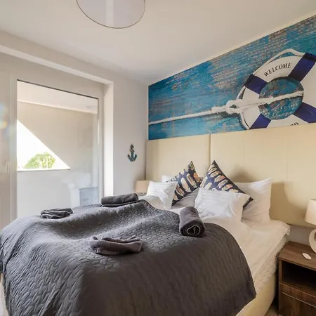 Moments - Emerald Penthouse *