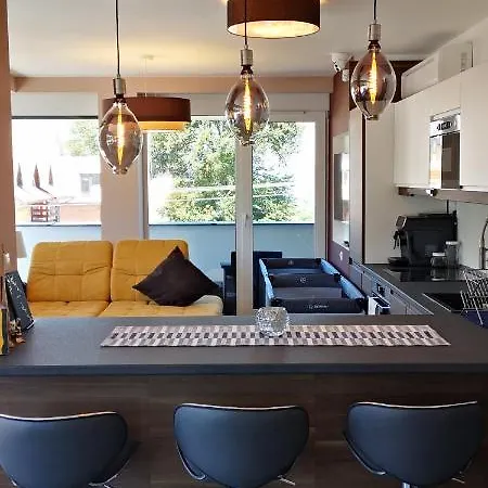 Moments - Emerald Penthouse Apartamento *