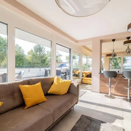 Moments - Emerald Penthouse Balatonszárszó