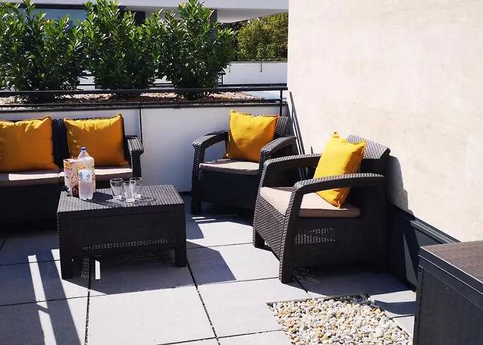 Moments - Emerald Penthouse דירה *