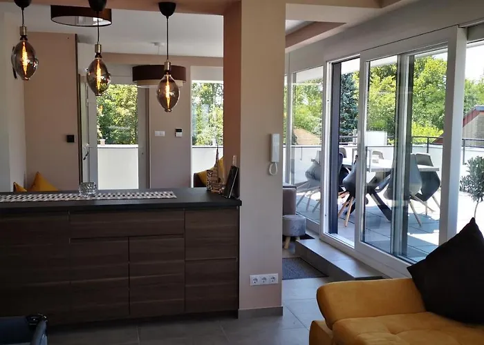 Moments - Emerald Penthouse Balatonszárszó