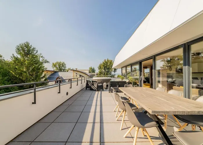 דירה Moments - Emerald Penthouse