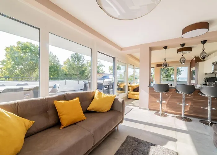 Moments - Emerald Penthouse Balatonszárszó